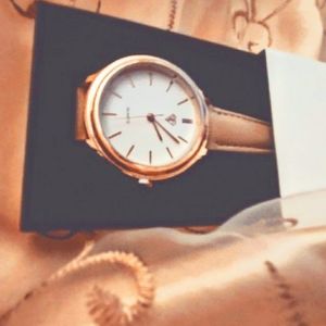 Woman's Quartz Movement Wrist Watch